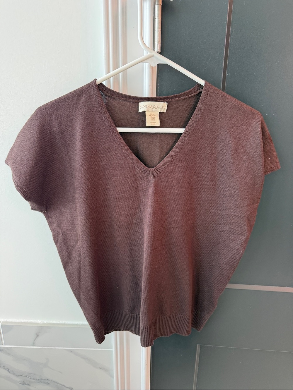 Cynthia Rowley Brown V-Neck Short Sleeve Knit Top